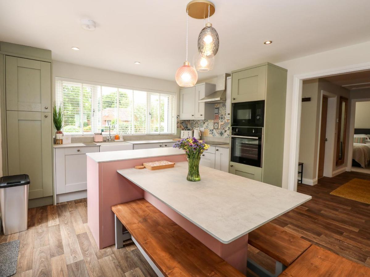 Daisy Tree Cottage Woodhall Spa Extérieur photo